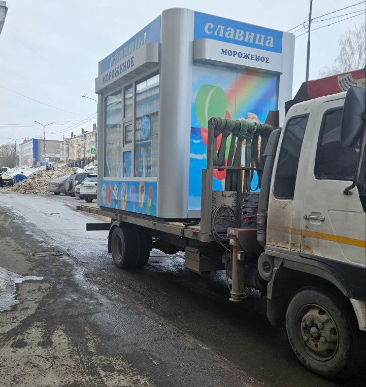 С помощью технологии GPT от OpenAI удалось успешно решить проблему незаконно установленного киоска...